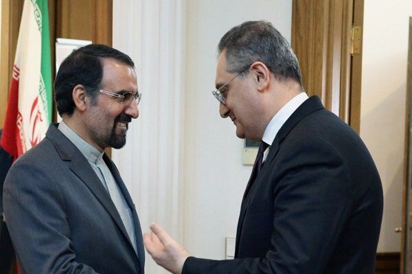 إيران وروسيا تؤكدان على تعزيز التعاون الثنائي