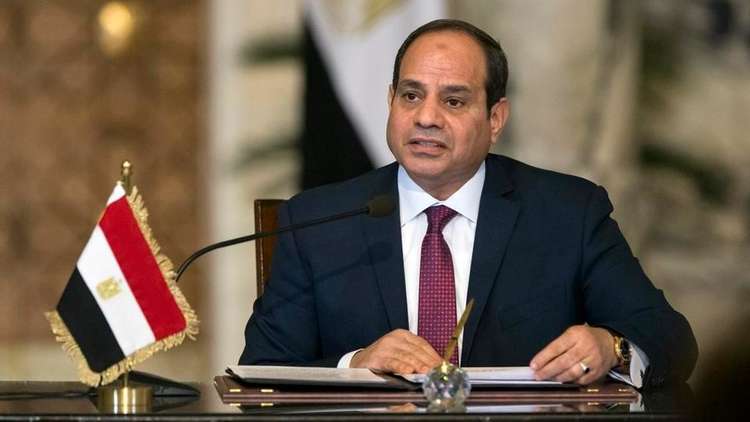 الرئيس المصري يرفع الحد الأدنى لأجور العاملين بالدولة من 1200 إلى 2000 جنيه