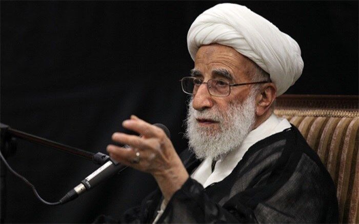 آية الله جنتي يؤكد ضرورة تعديل قانون الانتخابات