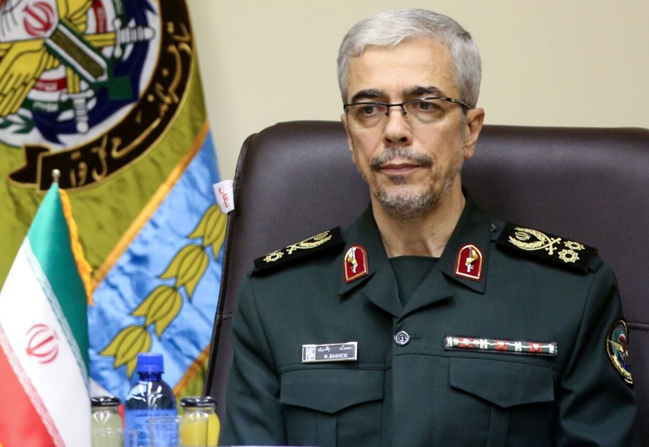 اللواء باقري: احتجاز حاملة النفط الإيرانية لن يبقى دون رد