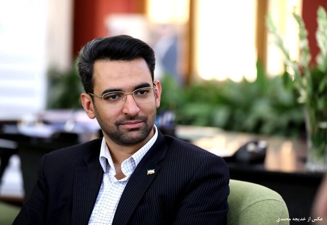 وزير الاتصالات: العمل جار لاعداد الحاسوب العملاق الايراني