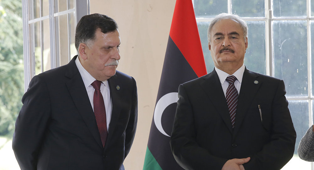 حفتر والسراج يؤكدان استعدادهما لحل مشكلة النفط في ليبيا