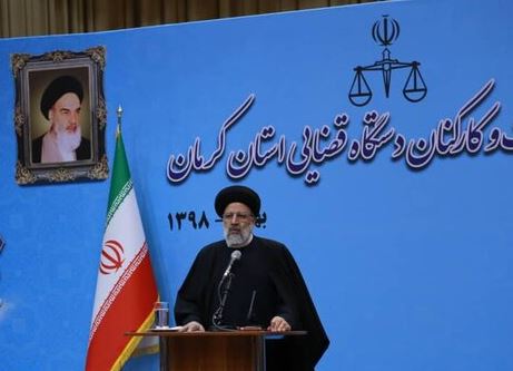 رئيسي يصدر تعليمات لتقليل حالات تفشي فيروس كورونا بين نزلاء السجون
