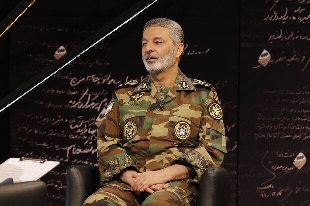 الجيش الايراني يطلق مناورة الدفاع البيولوجي لإنشاء 300 مركز علاجي