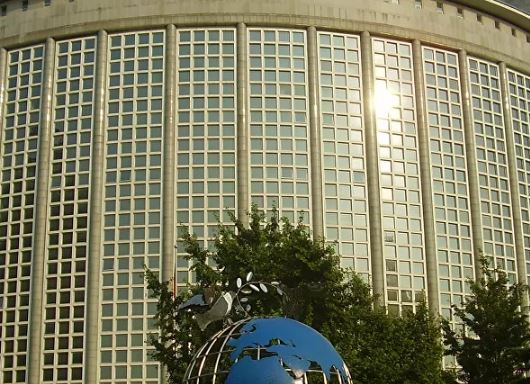 الصين: العالم في مرحلة حرجة وعلى أمريكا الوفاء بالتزاماتها تجاه منظمة الصحة العالمية