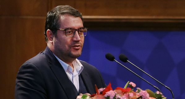 وزیر الصناعة الایراني: صادرات البلاد من السلع غیر النفطیة ارتفعت بنسبة 14 بالمائة