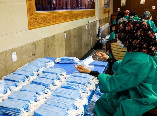 مصانع ايرانية تنتج 16 مليون كمامة طبية يوميا