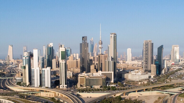 صحيفة كويتية: السماح لمواطني الإمارات والبحرين الذين زاروا إسرائيل بالدخول إلى الكويت