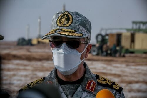 اللواء باقري: تحليق طائرات B-52 الأمريكية في المنطقة ليس له قيمة عسكرية