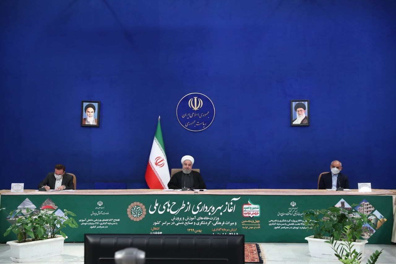 الرئيس روحاني : سنبدأ التطعيم بلقاح كورونا في النصف الثاني من الشهر الجاري