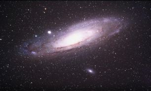سال نوری چند سال زمینیه؟