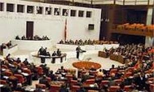نماينده مجلس ترکيه اسامي خلبانان بازداشت شده در سوريه را فاش کرد