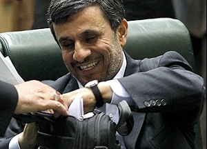 احمدی نژاد پا جای پای چه کسانی می گذارد؟