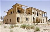 عمارت نواب كتيبه‌ اي نداشت
