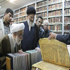 بازدید دبیر شورای نگهبان از کتابخانه آیت‌الله العظمی مرعشی نجفی