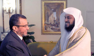 عربستان اگر بيل زن است، باغچه خودش را بيل بزند!