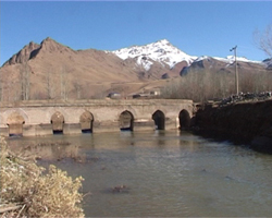 پایان مرمت پل تاریخی روستای خراجی در شهرستان کیار استان چهارمحال و بختیاری