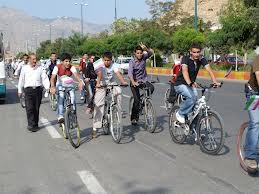 استفاده از دوچرخه را باید فرهنگ سازی کرد