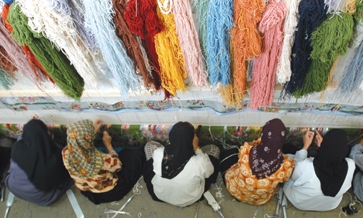 فعالیت ۹۱ هزار بافنده فرش در کردستان