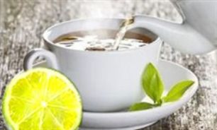 نوشیدن مکرر چای باعث تغییر رنگ در دندان ها می شود