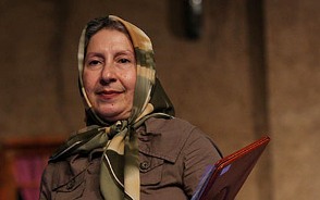 خوش‌آمدگویی شیرین یزدان‌بخش به تماشاگران جشنواره تئاتر فجر