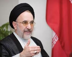 پاسخ جالب خاتمی به سوال خبرنگاران درباره نامزدی اش