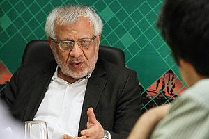 روایت متفاوت بادامچیان از پشت پرده «جشن سپاس» رژیم پهلوی