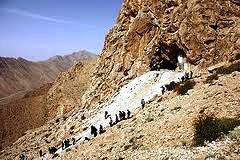 خانه تکانی کوهستان توسط شهروندان تهرانی