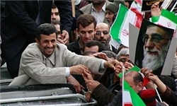 حضور احمدی‌نژاد در راهپیمایی یوم‌الله 22 بهمن