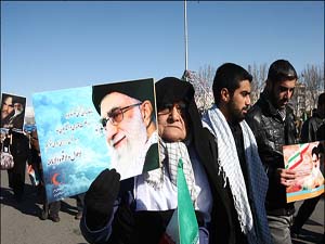 آغاز راهپیمایی باشکوه یوم الله  22 بهمن 1391 در هرمزگان