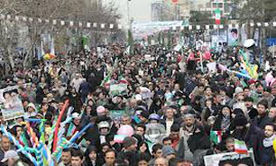 جشن انقلاب با حضور ميليوني مردم ايران برگزار شد