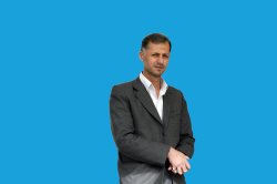 هنرمندان معرف تمدن اسلامی به جهانیان باشند