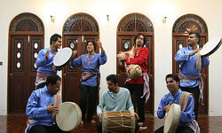 اجراي گروه "ليان" در ميان هياهوي علاقه مندان موسيقي بوشهري/ اين گروه در آستانه 20 سالگي روي صحنه رفت