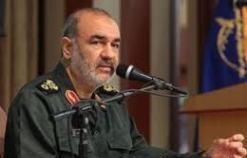انقلاب اسلامی چرخه نزول قدرت‌های بزرگ را شتاب داد