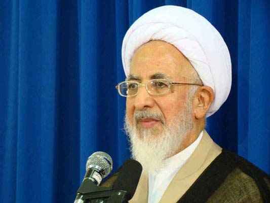 کسی که مردم رابه اختلاف بکشد عاقل نیست
