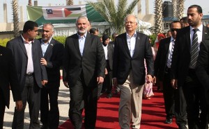 دیدار تاریخی نخست وزیر مالزی از غزه+تصاویر