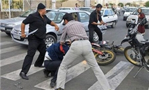 پژو سواران ساتور به دست در بزرگراه قم دستگیر شدند