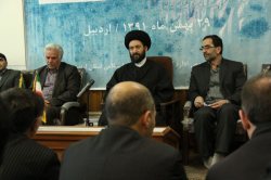 شاعران باید دین خود را به كشور ادا كنند