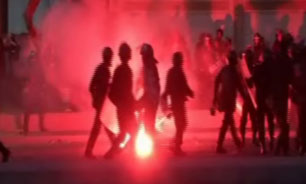 درگیری تظاهرکنندگان مصري با نيروهاي پليس + فیلم