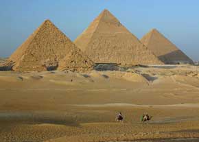 پيشنهاد قطر براي اجاره آثار تاريخي مصر تکذيب شد