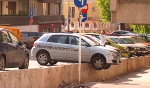 کسانی که بدتر از ایرانی ها پارک می کنند! / تصاویر