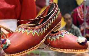 نمایشگاه صنایع دستی در خانه فرهنگ آیه