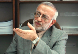 دفاع از ماهیت انقلاب و جمهوری اسلامی بايد جزو اولويت‌هاي سال جديد قرار گيرد