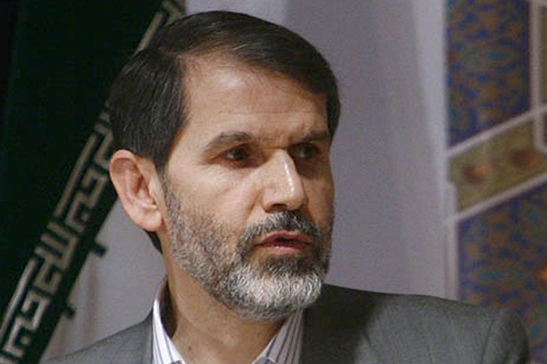 مدت‌هاست که هيچ ارتباطي با "دولت دهم" نداشته‌ام/جامعه از بي‌تقوايي سياسي آسيب مي‌بيند