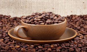 برای از بین بدن بوی داخل یخچال از قهوه استفاده کنید