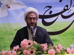 منافقان عامل بخش عظیمی از انحراف ملت ها هستند