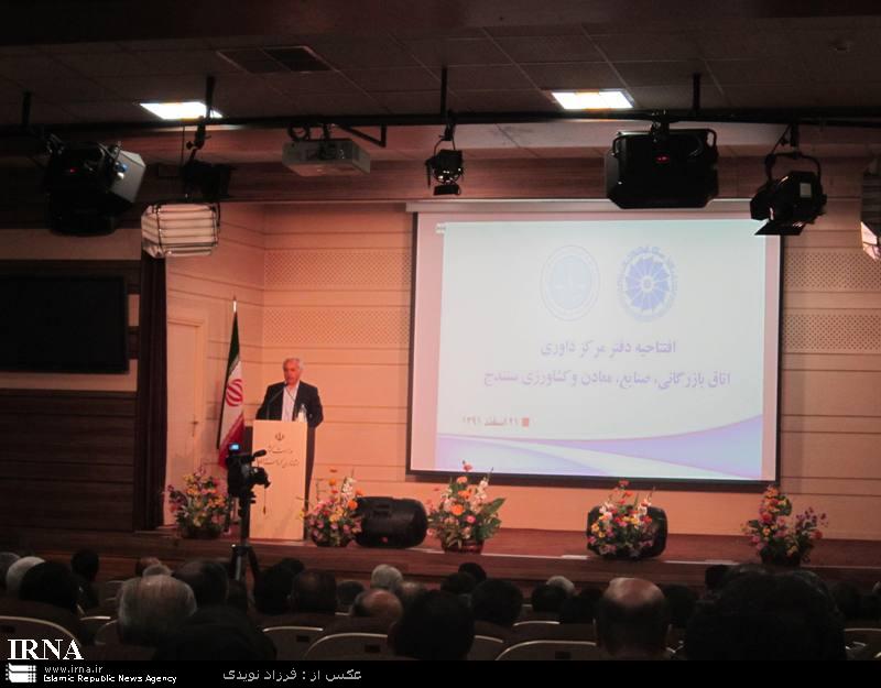 فعالان اقتصادی کردستان در برابر تحریم ها عقب نشینی نمی کنند