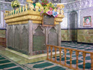 امامزاده‌های خمینی‌شهر آماده پذیرایی از مهمانان نوروزی است