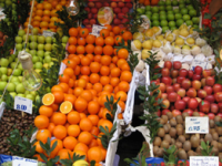 آغاز توزیع میوه شب عید درزنجان