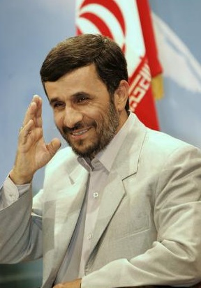 احمدي نژاد با پول موتورسيکلت ازدواج کرد !